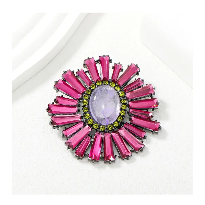 Embroidery Legacy - Retro Personality Exaggerated Resin Imitation Crystal